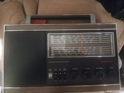 Rare Vintage PENNCREST All transistor 8-BandFM/AM