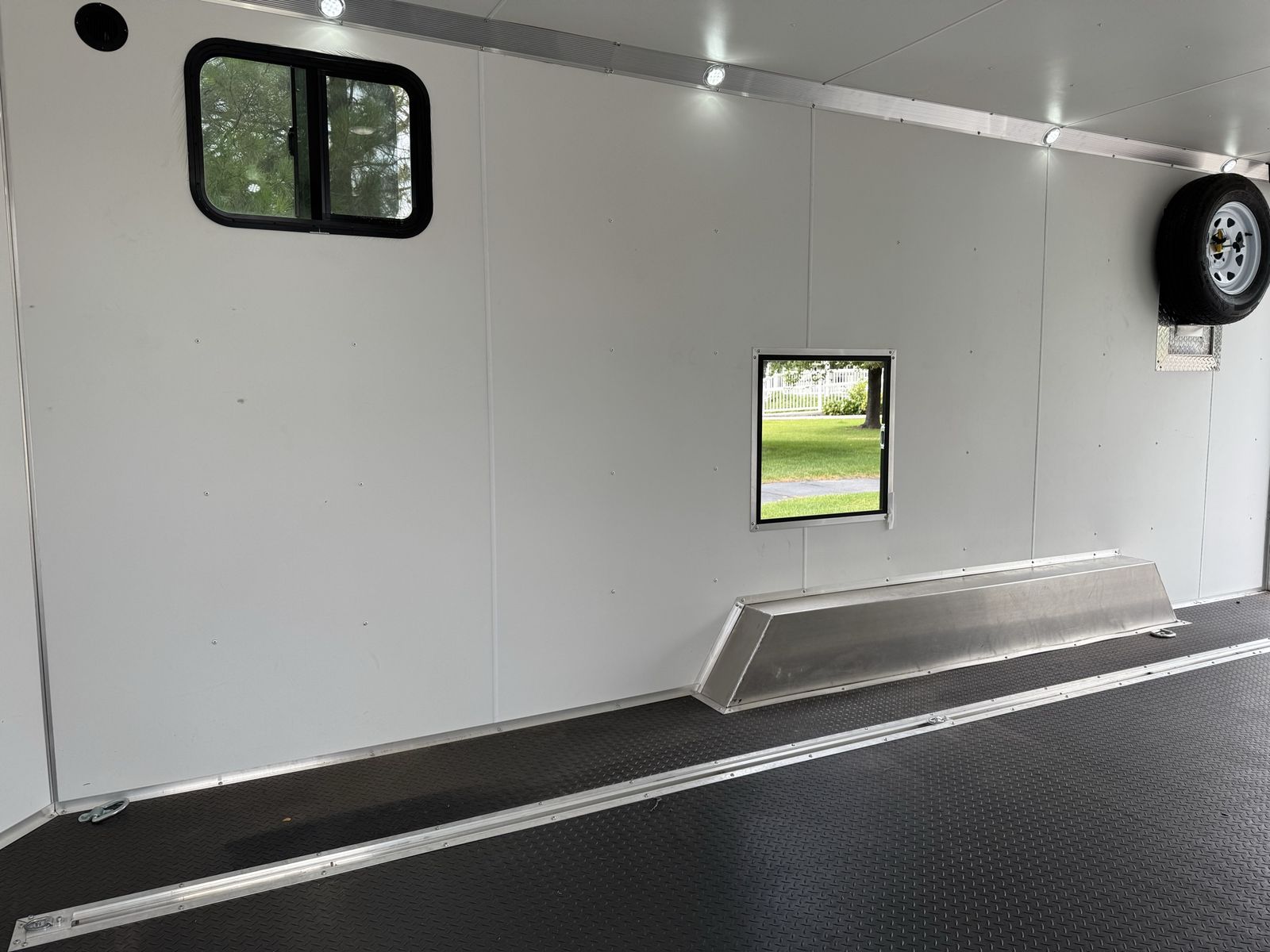 Main image 13