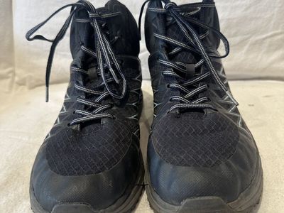 Hi-Tec Men’s Size 10.5 Navy Liteweight Hiking Boot