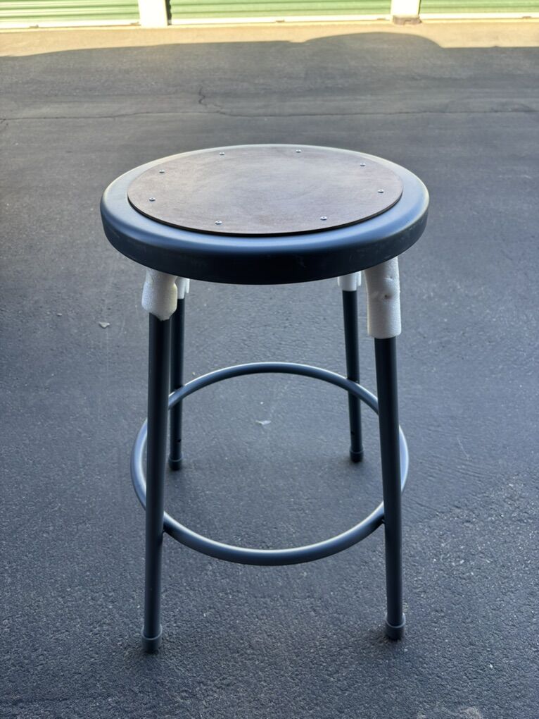 Lab Stool