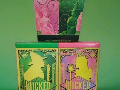 Wicked Movie Elphaba & Glinda Bath Fizzies Set - 7 Days of Spellbinding Bath Bombs AND 2 COLLECTIBLE CEREAL BOXES, SEALED.