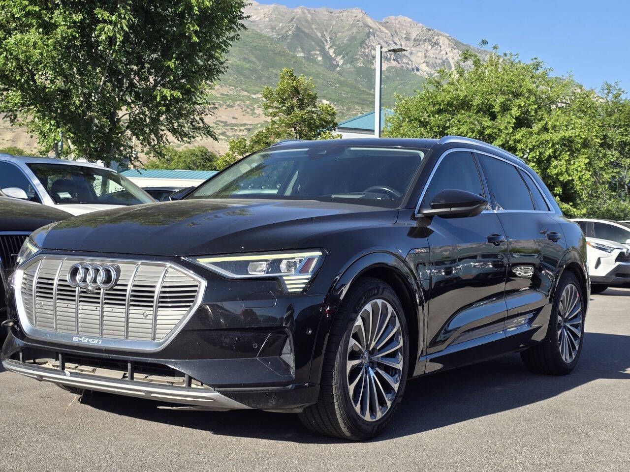 2019 Audi e-tron SUV quattro Prestige