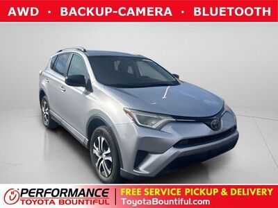 2017 TOYOTA RAV4 LE