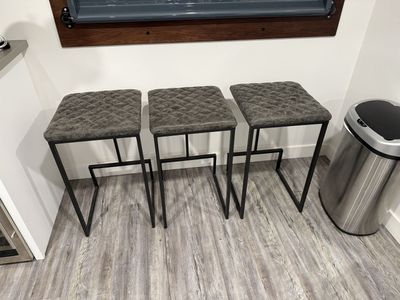 3 Counter height Stools