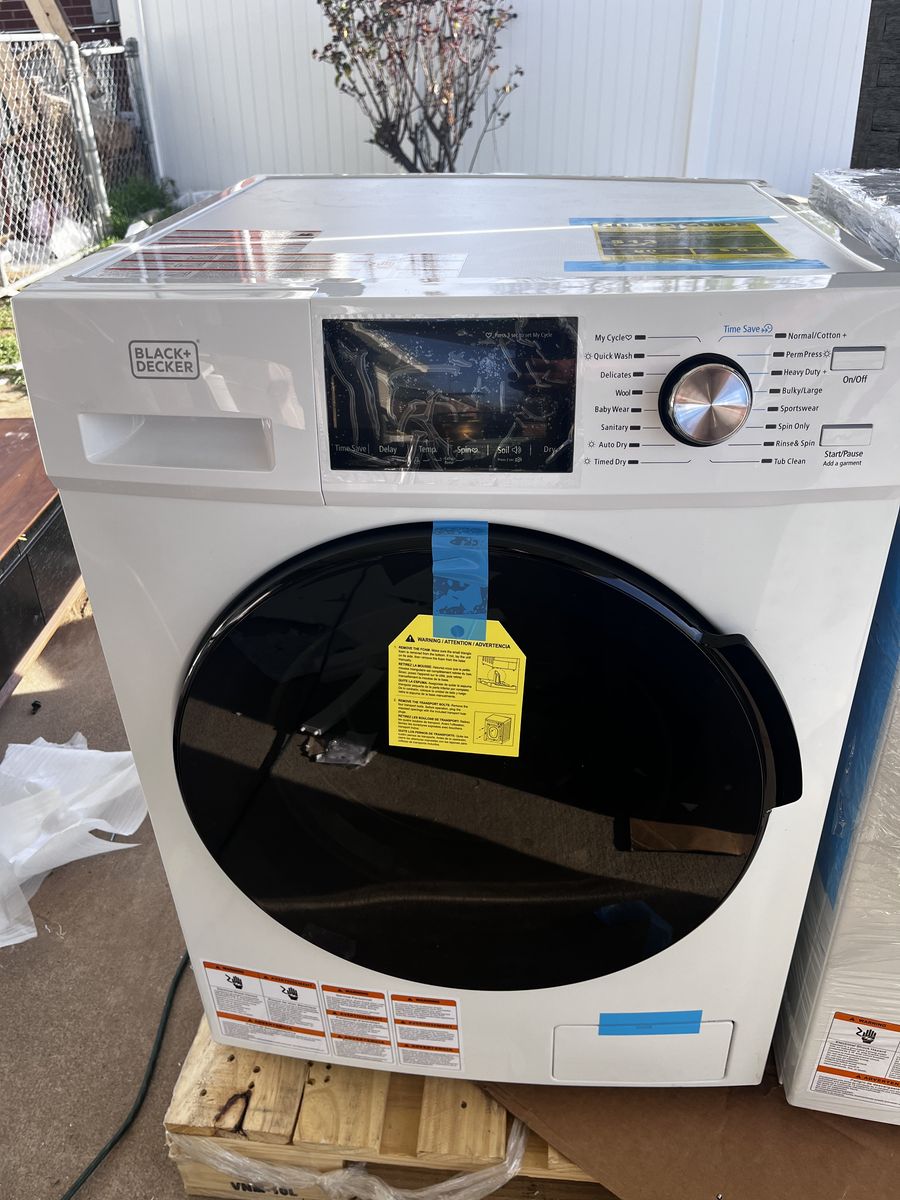 FREE DELIVERY Black+Decker 2.7 cu. ft. All-in-One Washer and Dryer Combo in White
