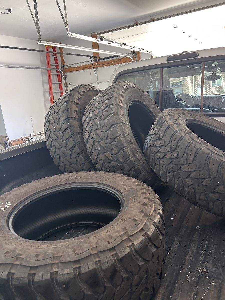 Set of 4 Toyo Open Country M/T 37X13.50R20LT Off-Road Truck Tires - Used, Great Condition