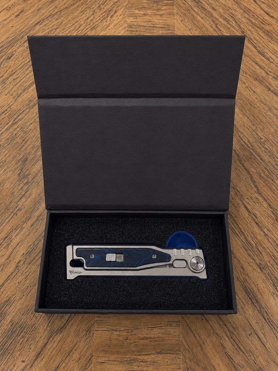 Reate Knives EXO-M Gravity Flipper Knife Blue Marbled Carbon Fiber Insert