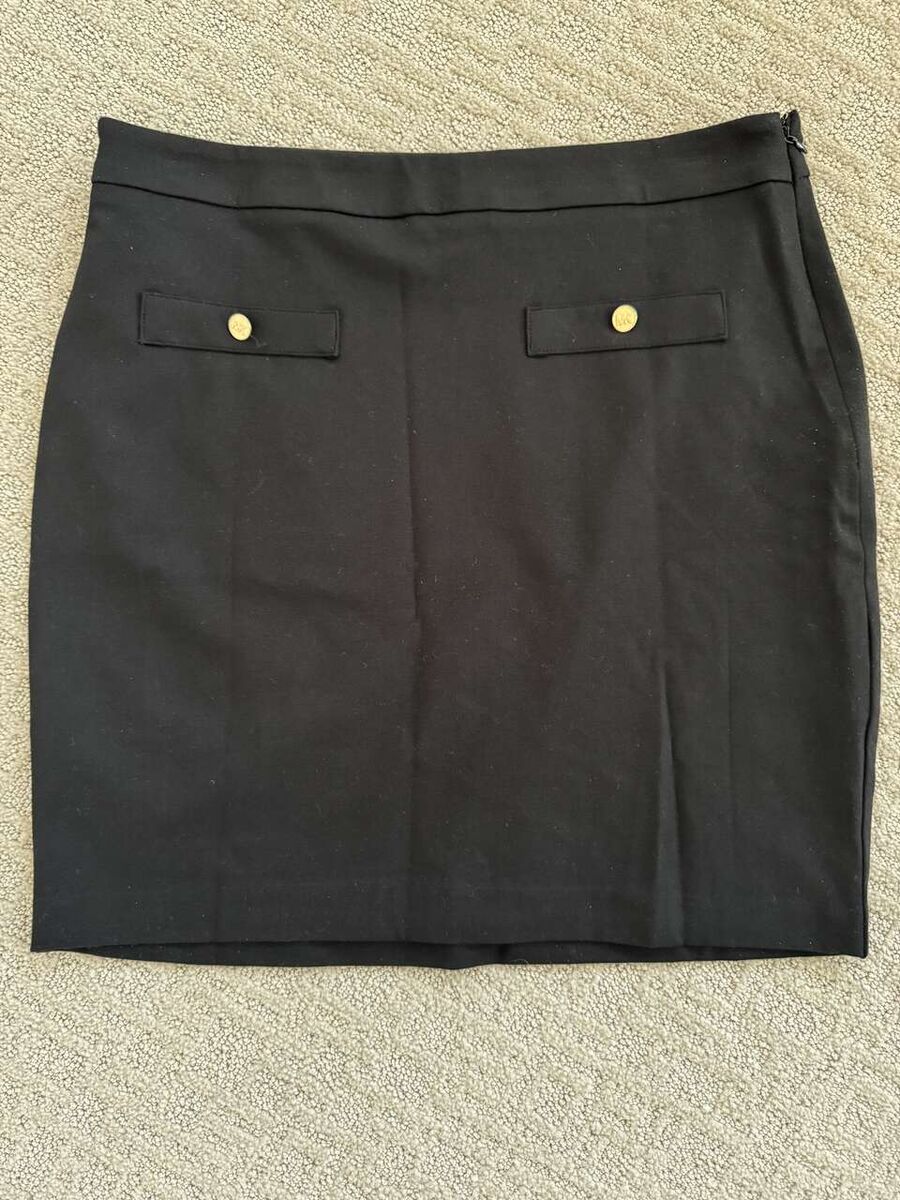 Womens Black Skirt, size Large  NEW