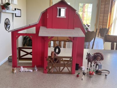 Gently Used Play Set Horse