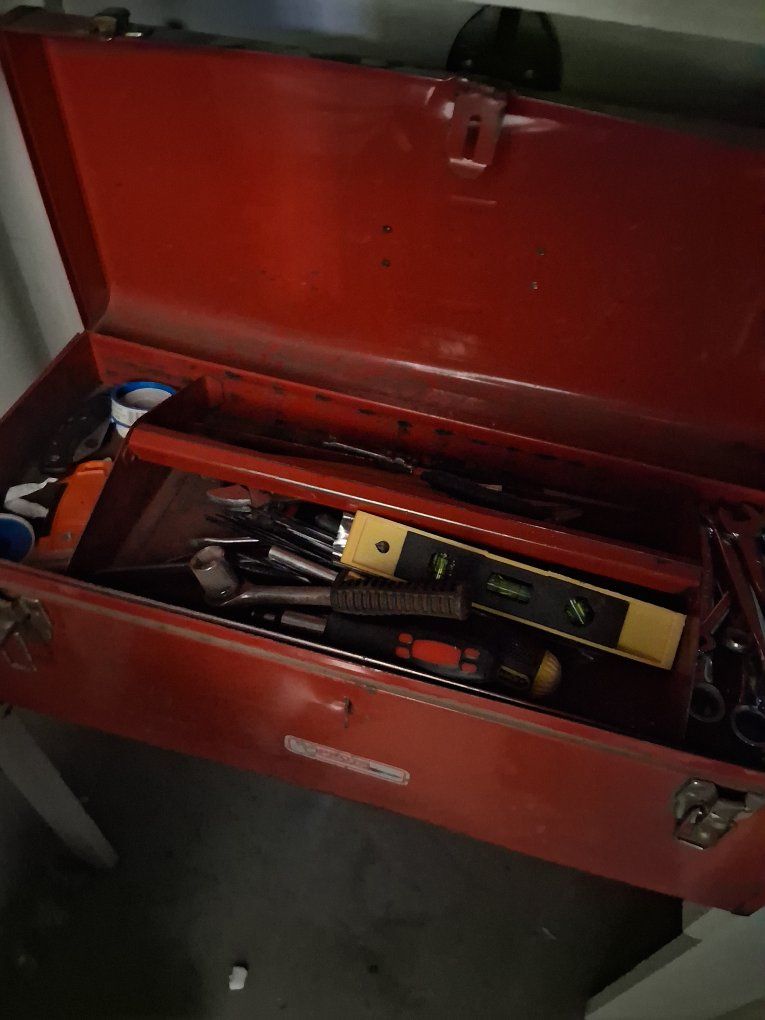 Vintage Red Metal Tool Box with Tray - Durable & Portable Tool Storage