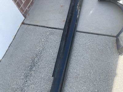 Mercedes c300 Right side size skirt