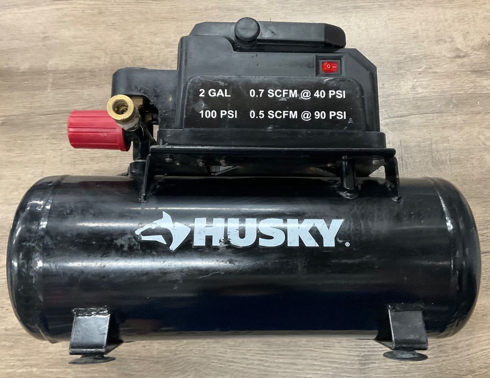 HUSKY 0100211A 2 GAL AIR COMPRESSOR