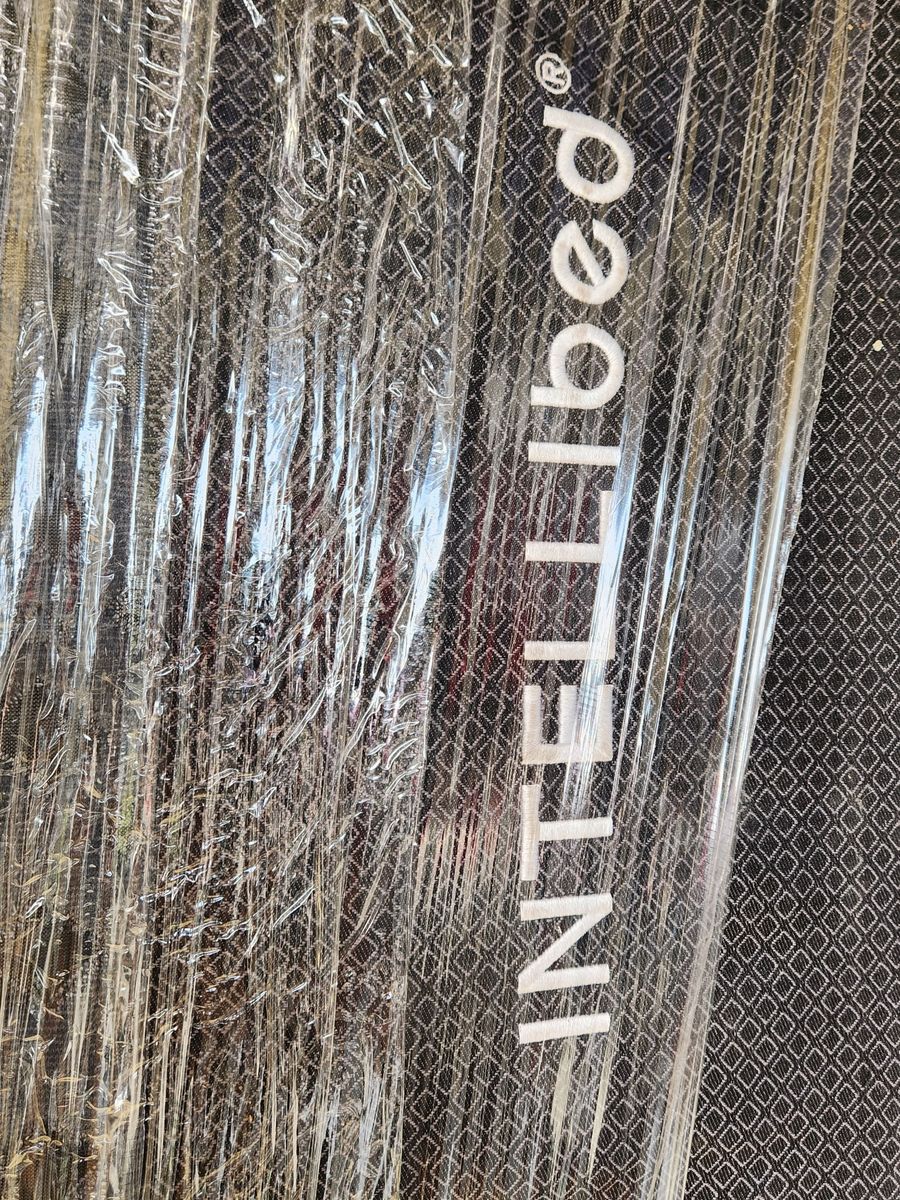 Intellibed Midnight Box Spring - King Size - New in Plastic