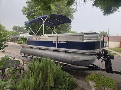 2006 Sun tracker 21' Party barge