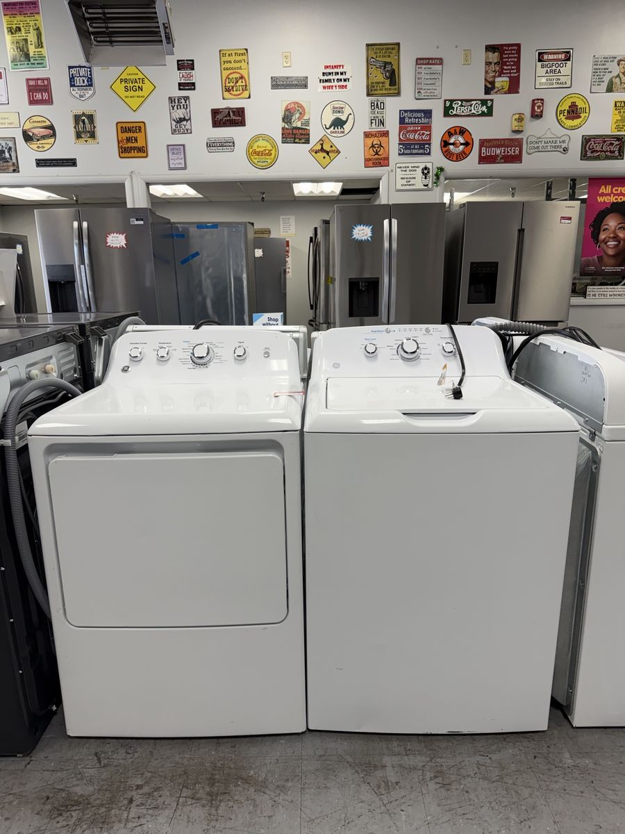 GE White Washer & Dryer Set - Top Load Washer, Electric Dryer - Used Excellent Condition