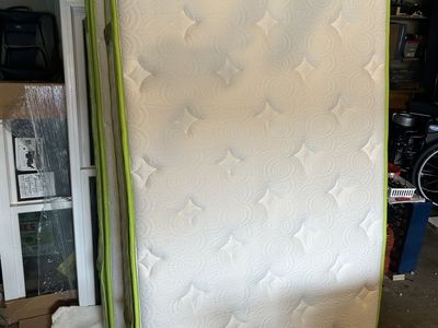 2 size twin mattresses