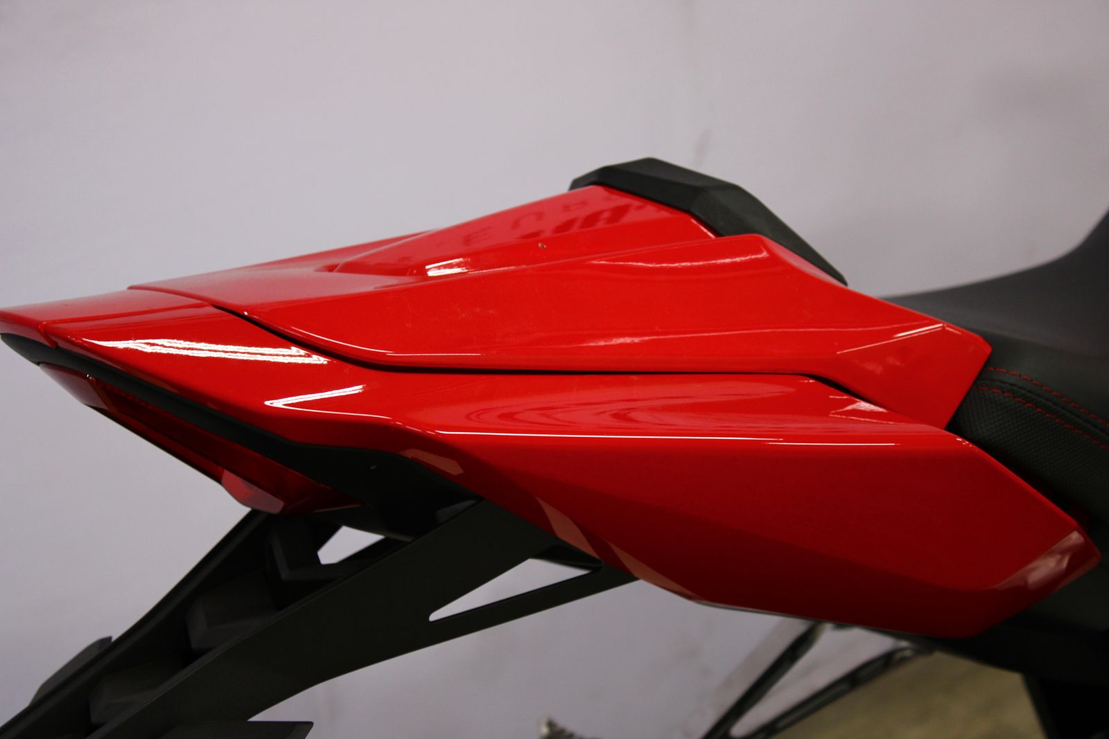 Main image 8