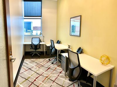 Register Your Business Hassle-Free – Grab Your Office, Free Month Included!