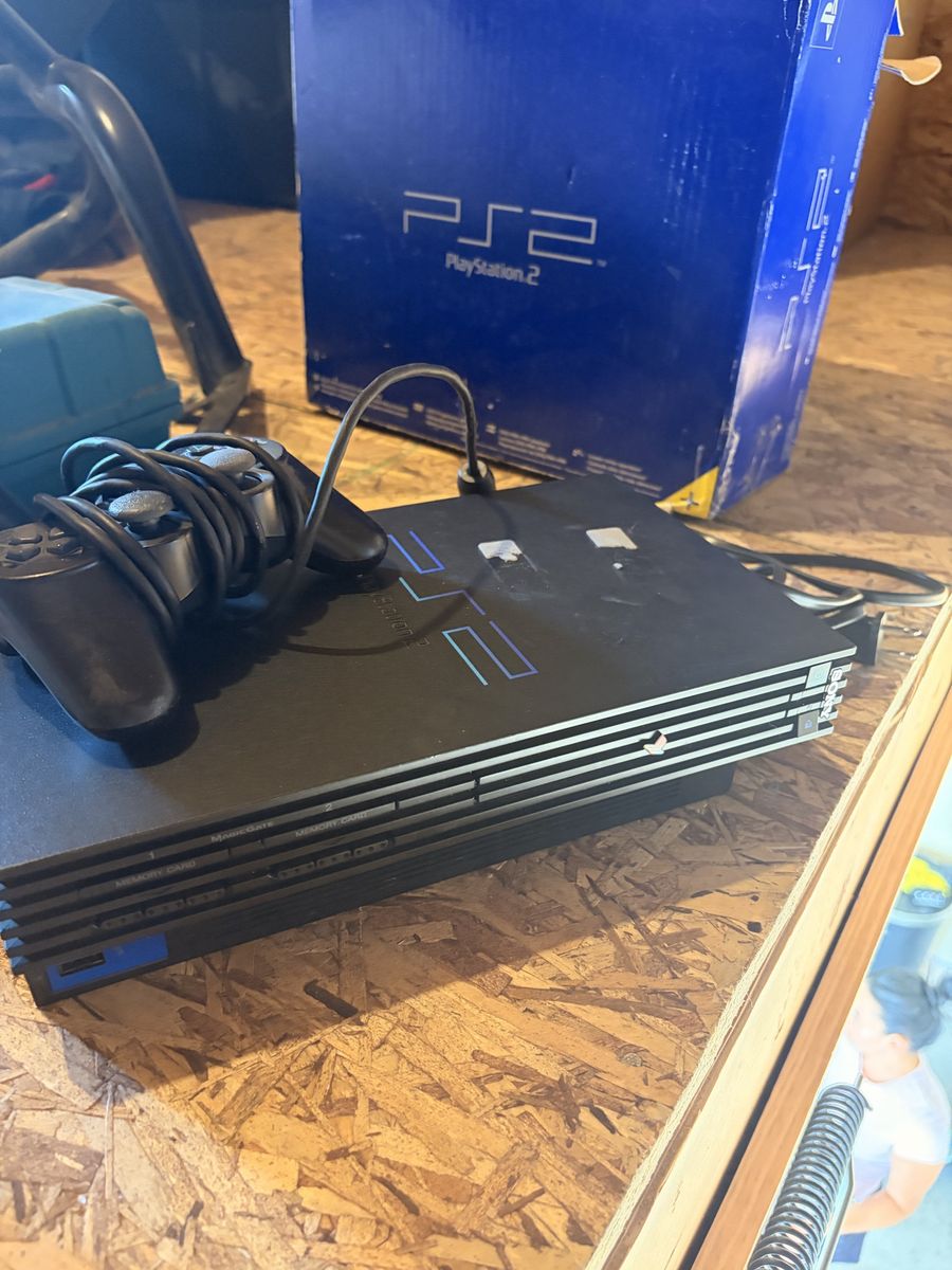 Sony PlayStation 2 (PS2) with Controller & Box SCPH-90001