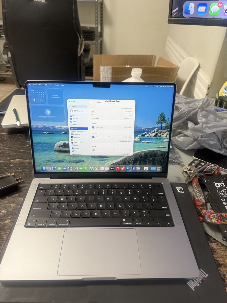 FLAWLESS 14" MACBOOK PRO M1 PRO PROCESSOR 16GB RAM 1TB SSD BATTERY CYCLE COUNT IS 6 WITH WARRANTY