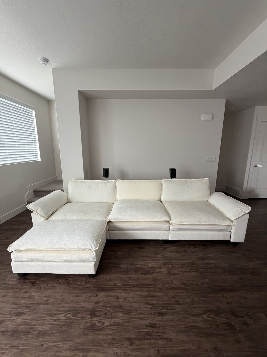 White Sectional Couch With Ottoman