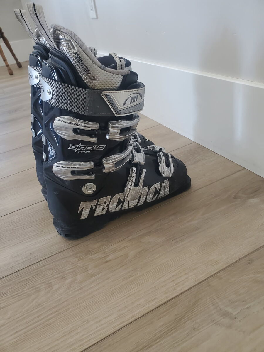 Tecnica Diablo Pro Ski Boots | Size 25.5