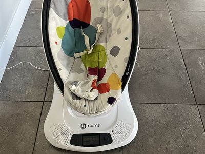 FREE 4moms Multi-Motion Baby Swing and Seat