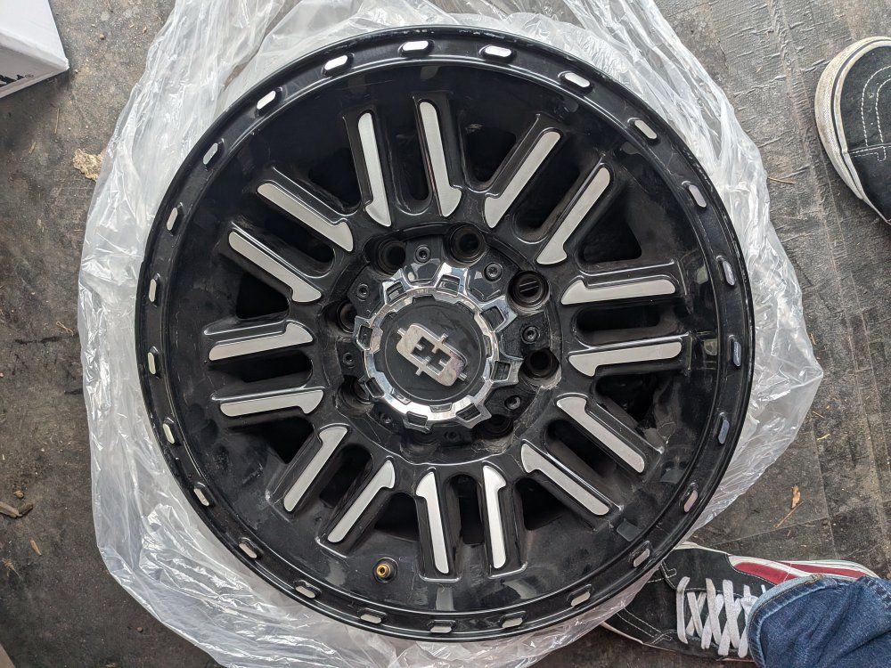 Vision Off-Road Black & Machined Wheel Rim - Used 8x6.5