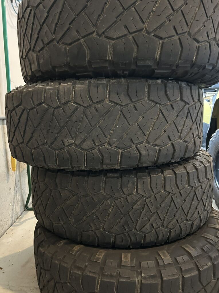 295/70 18 Nitto Ridge Grappler