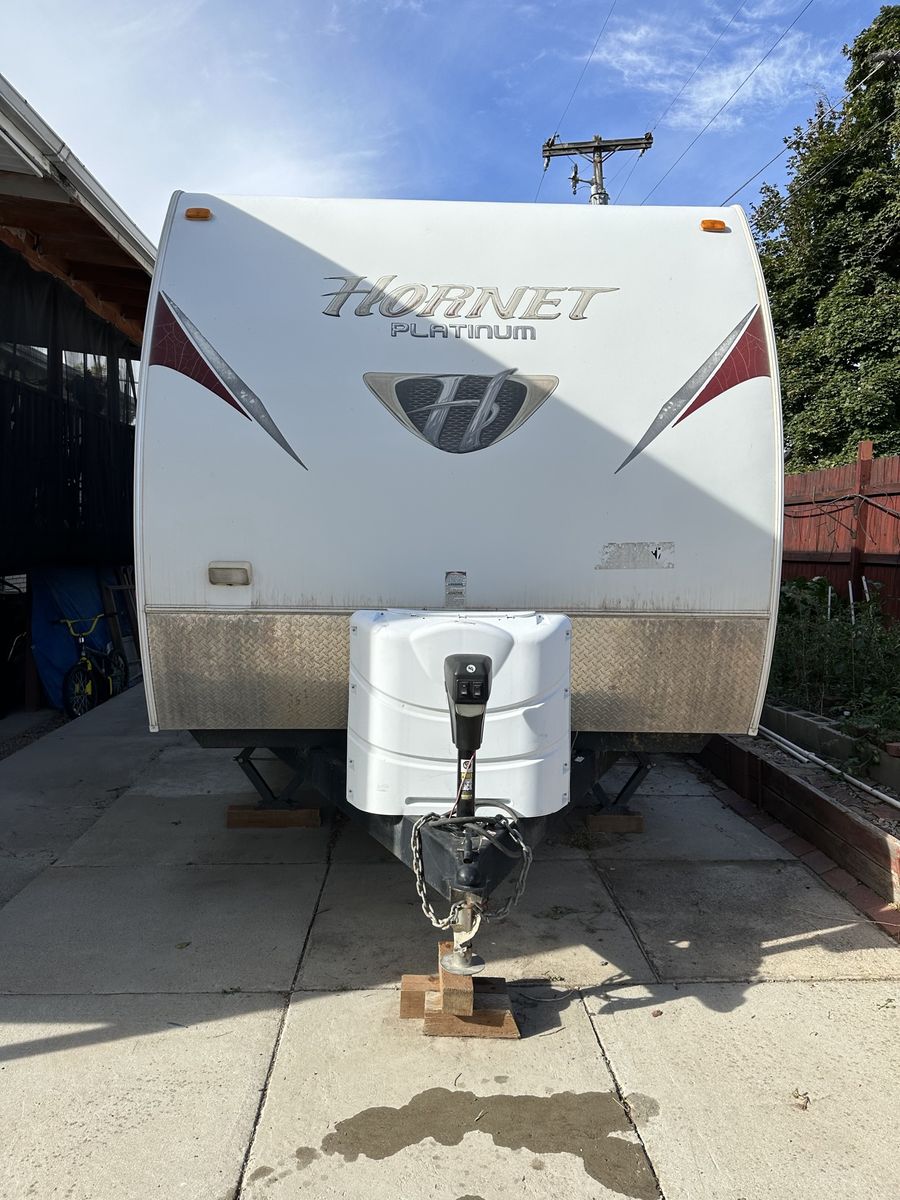 2011 Hornet Platinum By Keystone Trailer