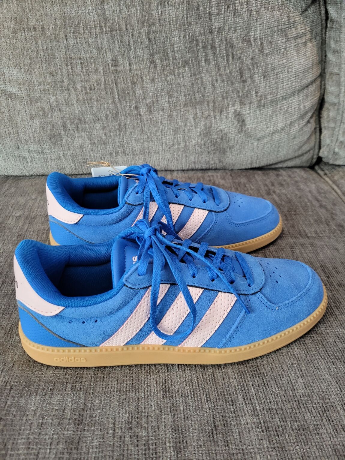 Women's Blue and Pink Adidas Size 7