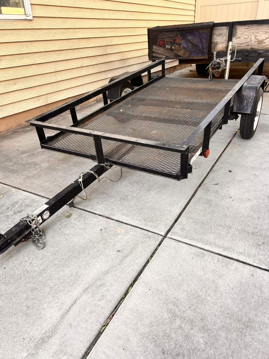 5x8  Metal Mesh Deck trailer