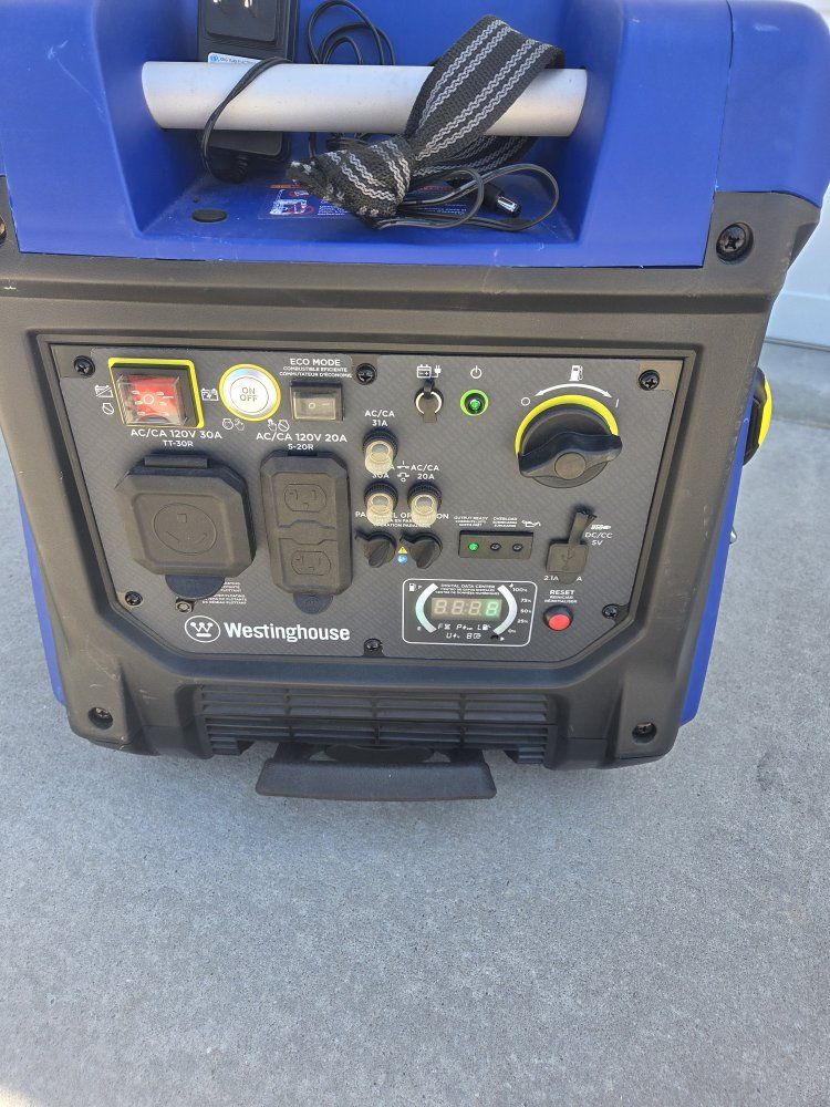 Westinghouse iGen4500 Inverter Generator - 3700 Running Watts, 4500 Peak, Electric Start, Remote Start