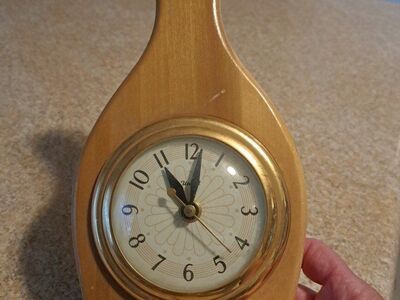 Vintage Bowling Pin clock it works