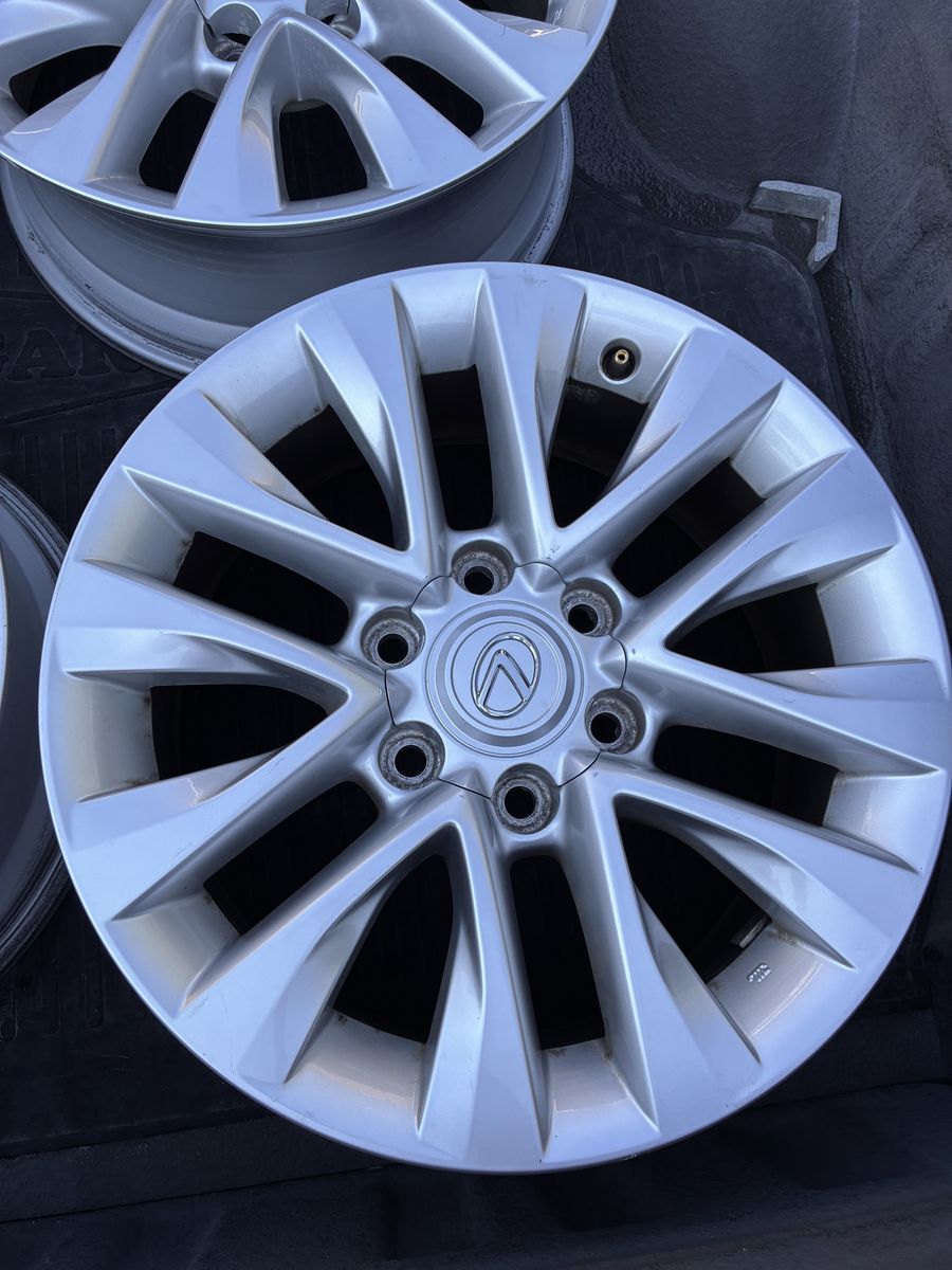 Lexus 18” rims