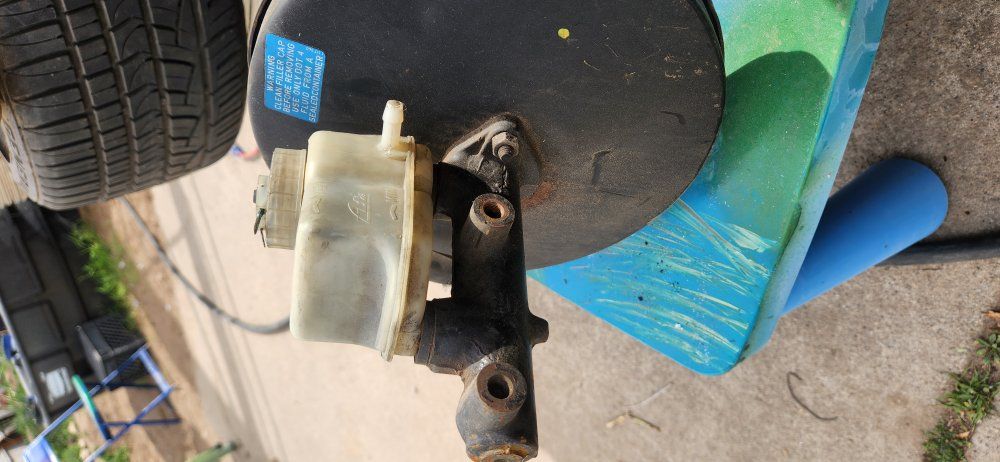 '88 BMW Booster master and reservoir