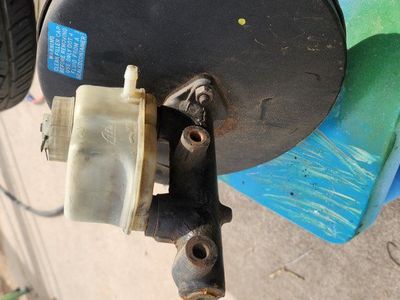'88 BMW Booster master and reservoir