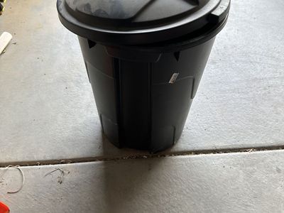 Free trash bin