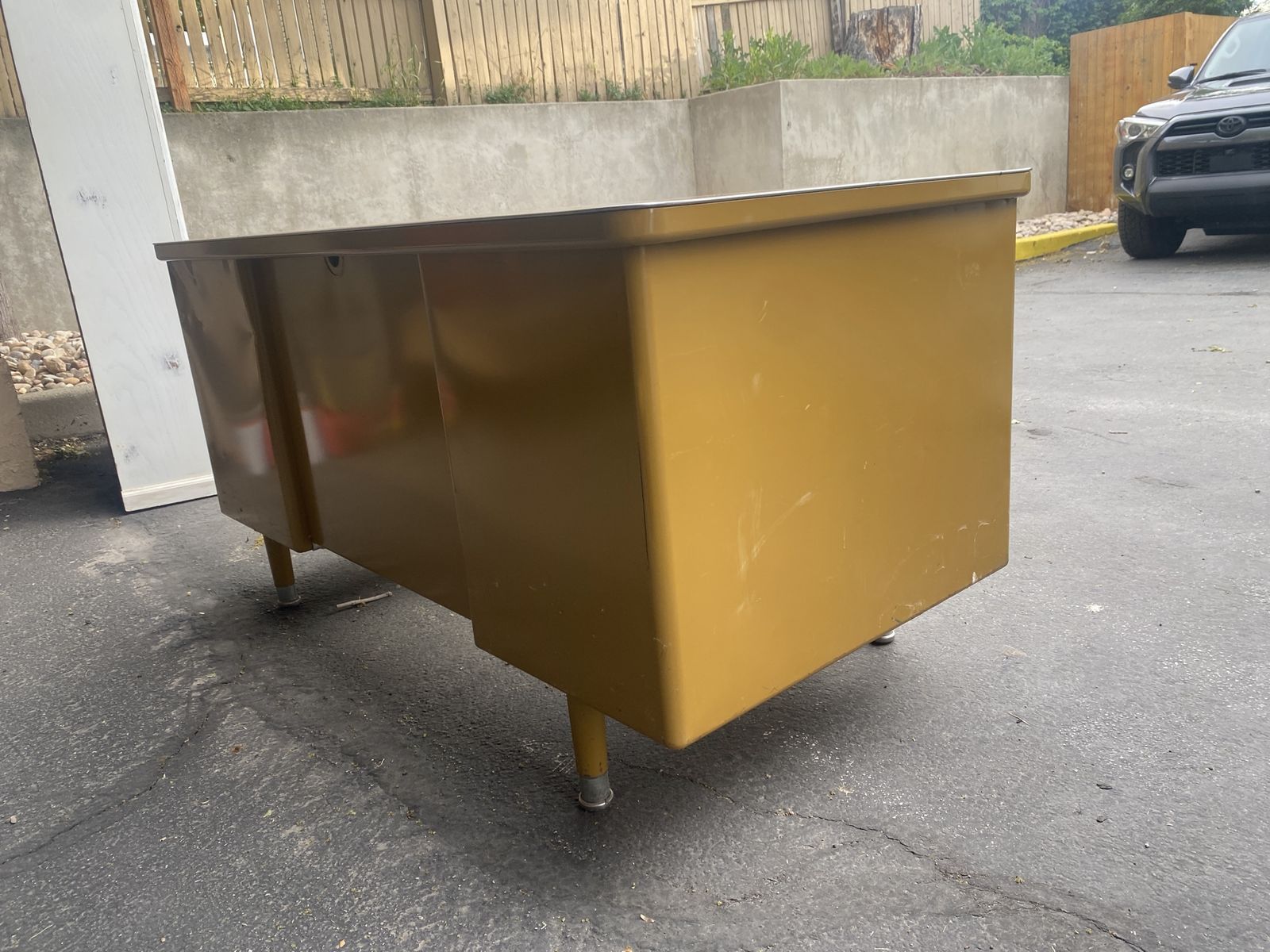 Main image 4
