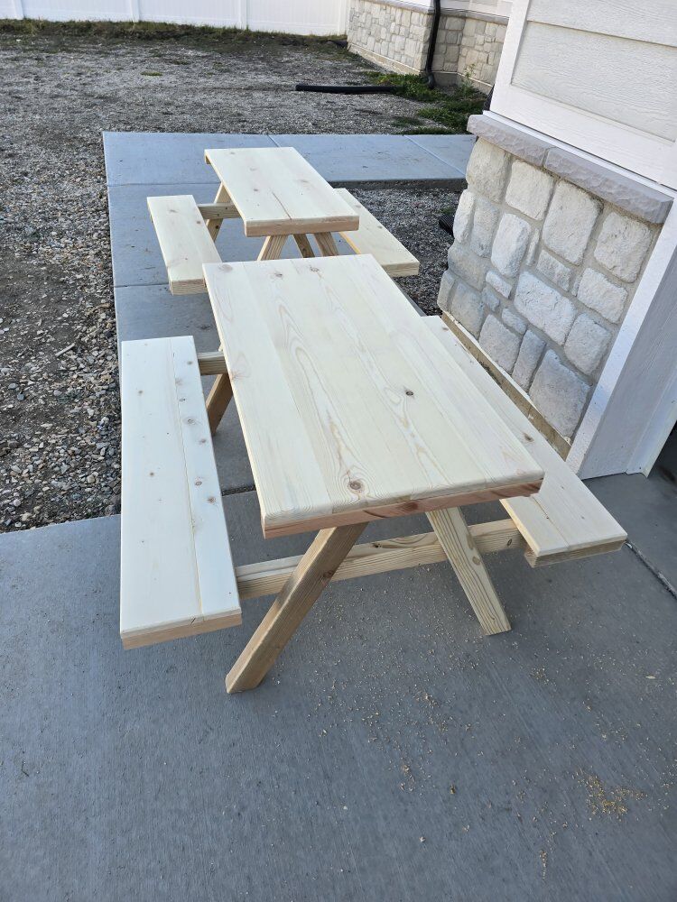 kids picnic table