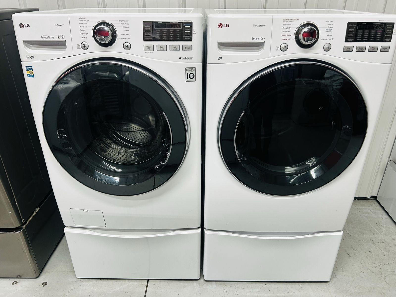 Lg Steam Electric Front Load Set With Pedestals