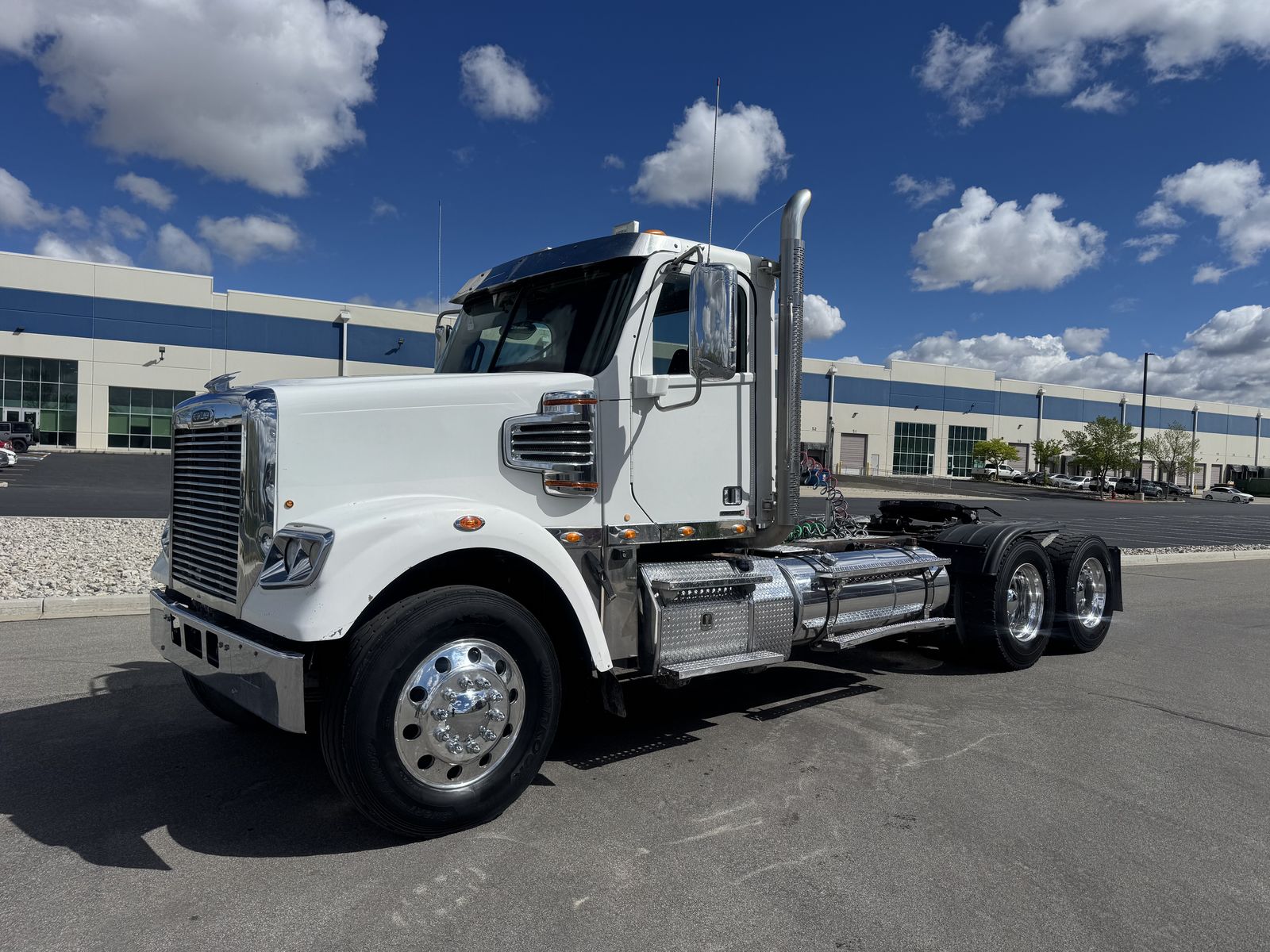 2014 Freightliner Coronado w/Heavy Specs and Wet Kit
