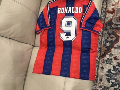 Barcelona retRo Soccer Jersey RONALDO #9 Fits Larg