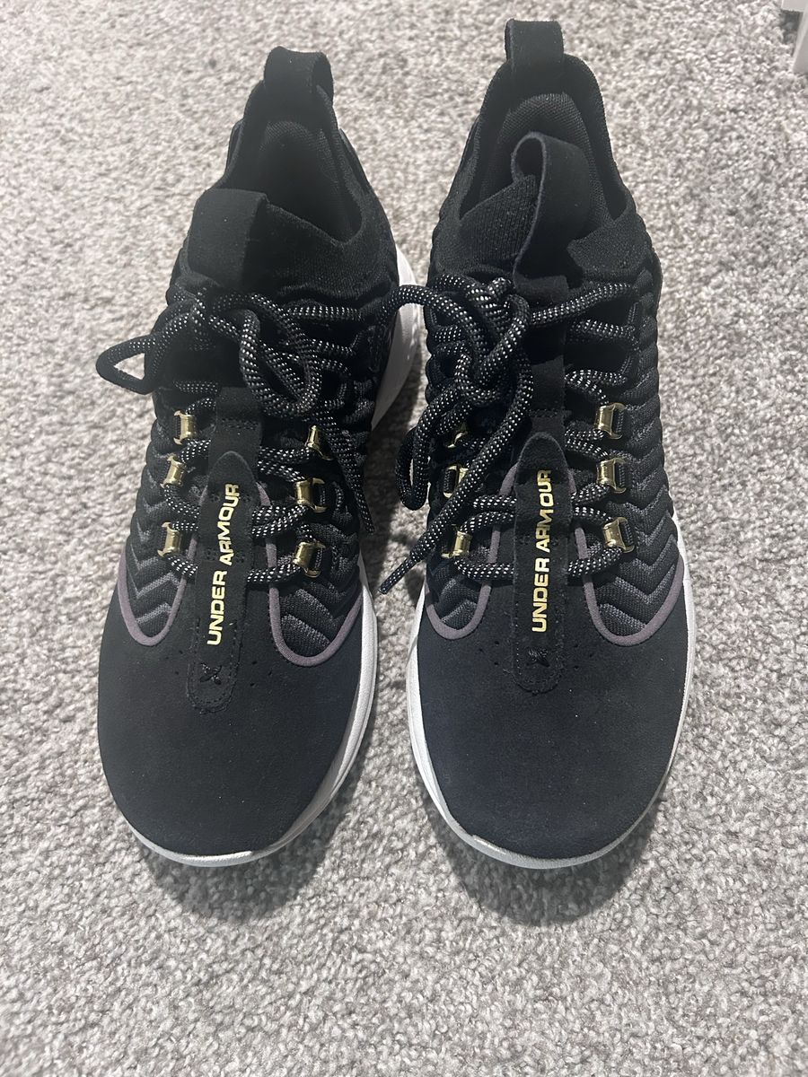 Under Armour Harper 9 Black/Gold Baseball Shoes Men's Size 9.5
