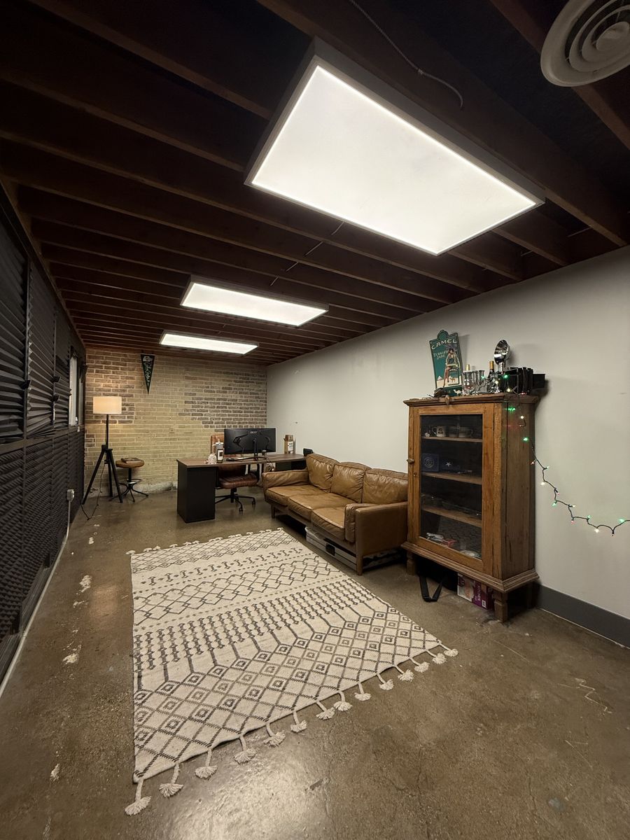 Main image 11