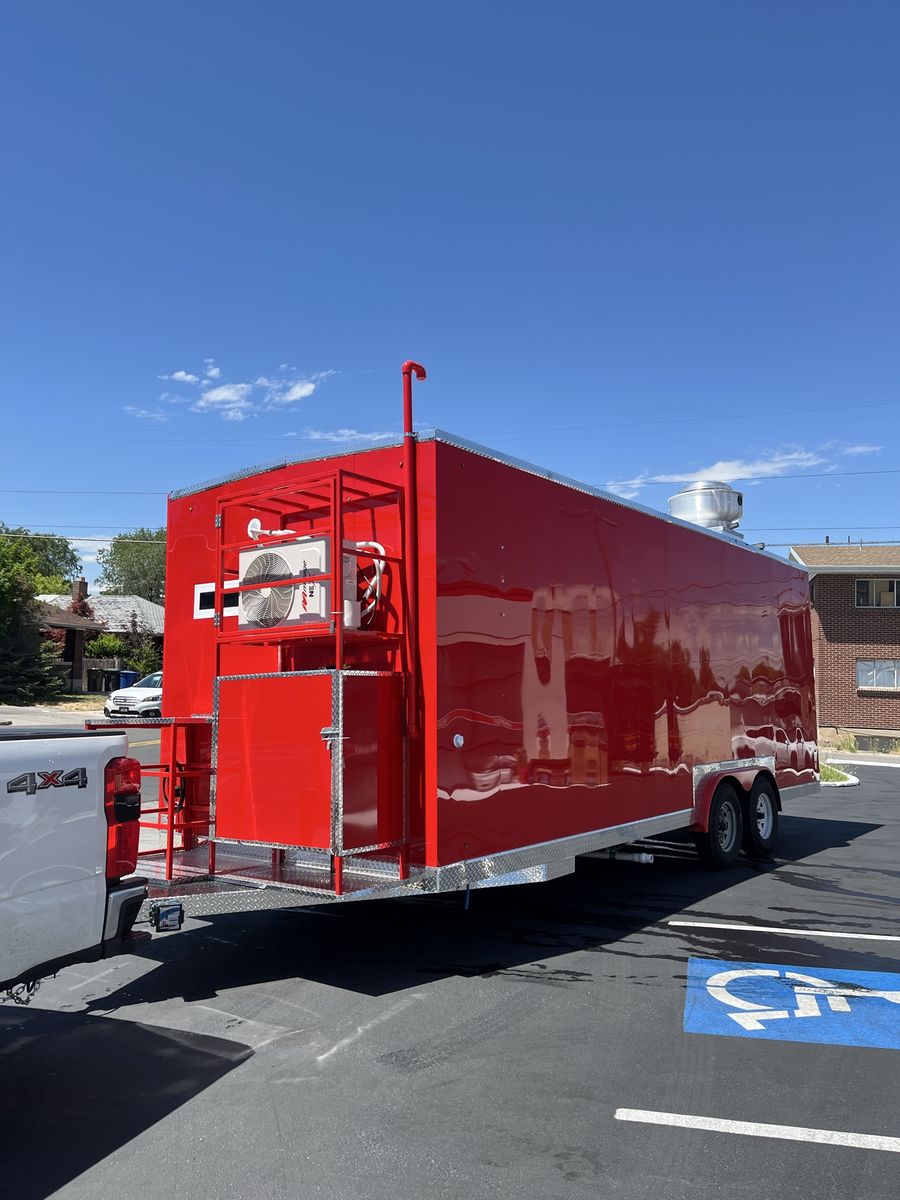 COMMERCIAL FOOD TRAILER FOR SALE – READY FOR BUSINESS