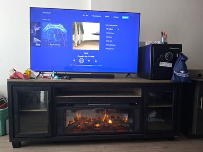 Entertainment center