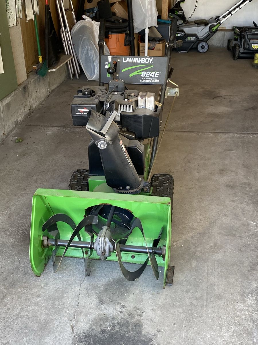 Lawn-Boy 824E Electric Start Two-Stage Gas Snow Blower