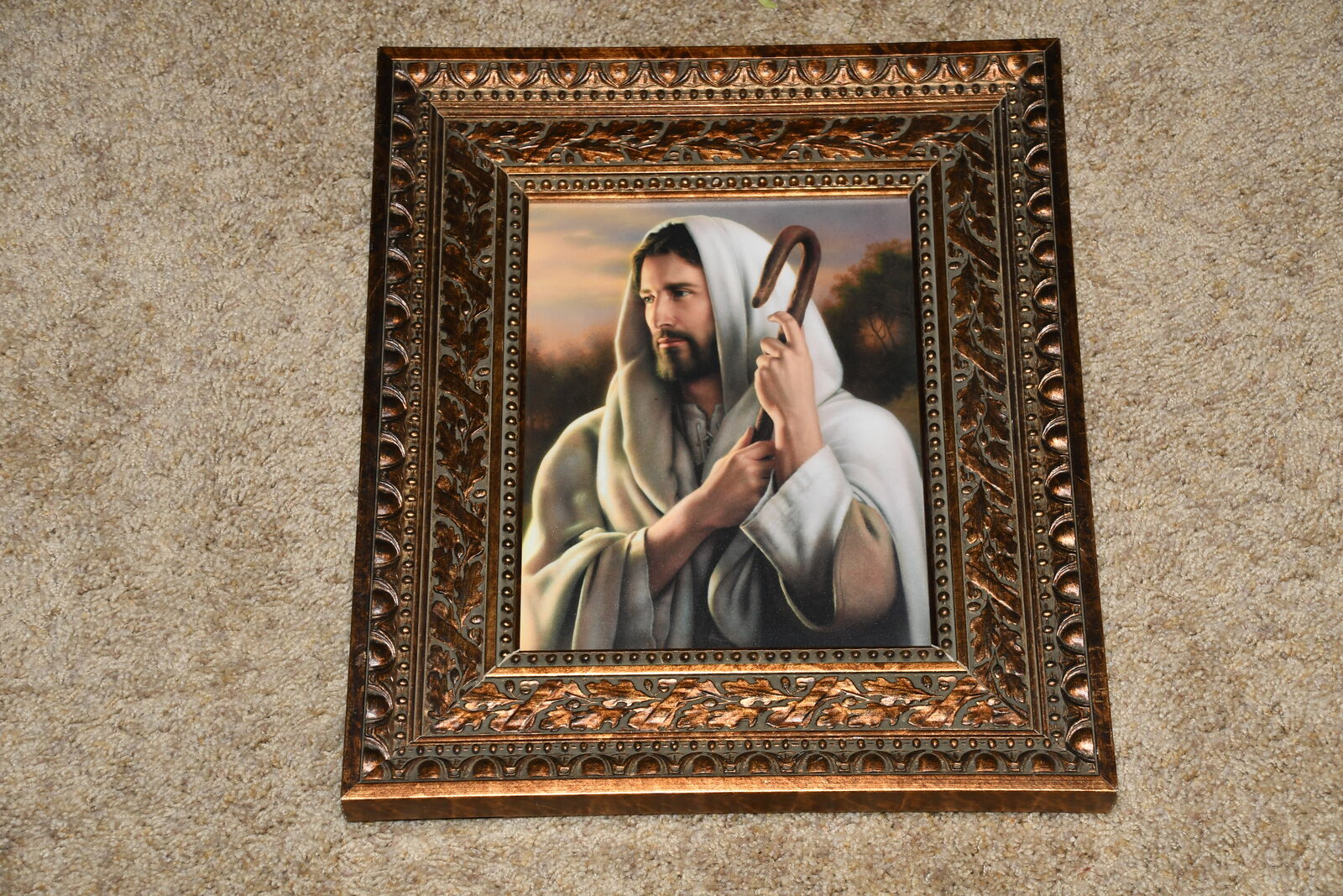 "THE GOOD SHEPHERD" JESUS PICTURE ~ SIMON DEWEY ~HANGING or SITTING ~ 14" x 16" FRAMED ~ TEXTURED ~ BEAUTIFUL!