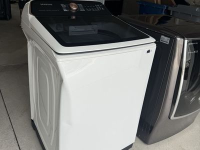 Year old Samsung 5.5 CuFt Top Load Washer